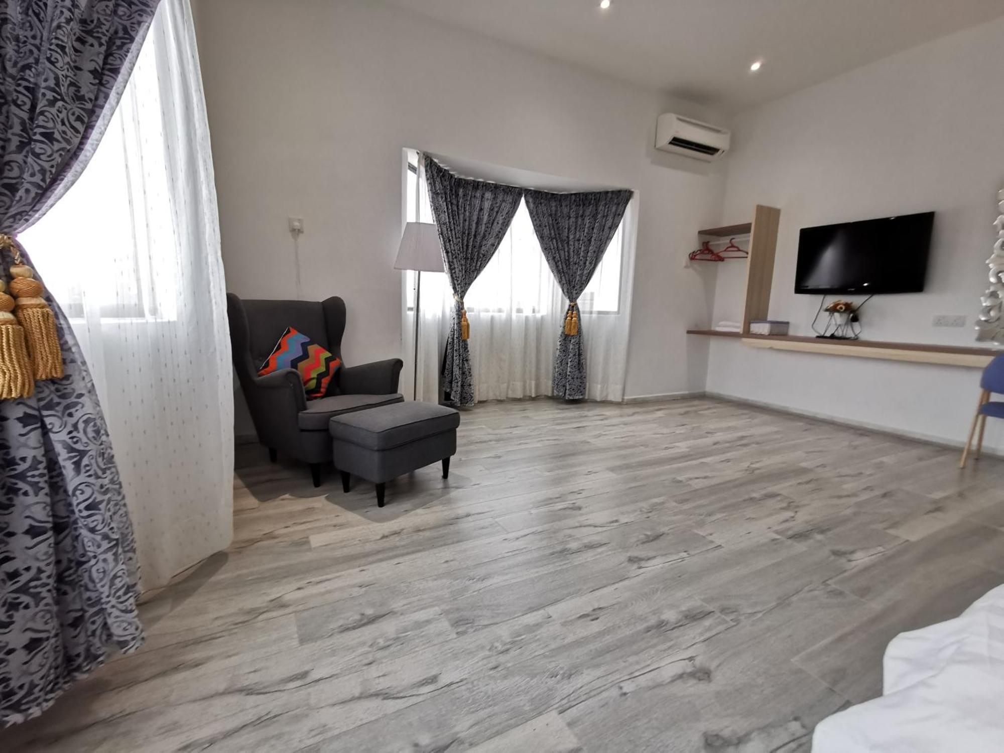Melody Whole Or Suite Room Muar Eksteriør bilde